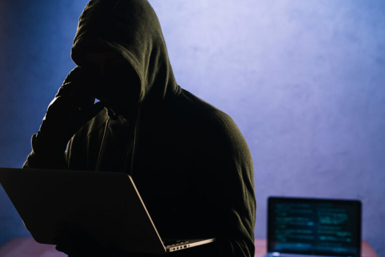 Steam piraté ? Une fuite évoque 89 millions de comptes compromis. Découvrez comment sécuriser votre compte dès maintenant.